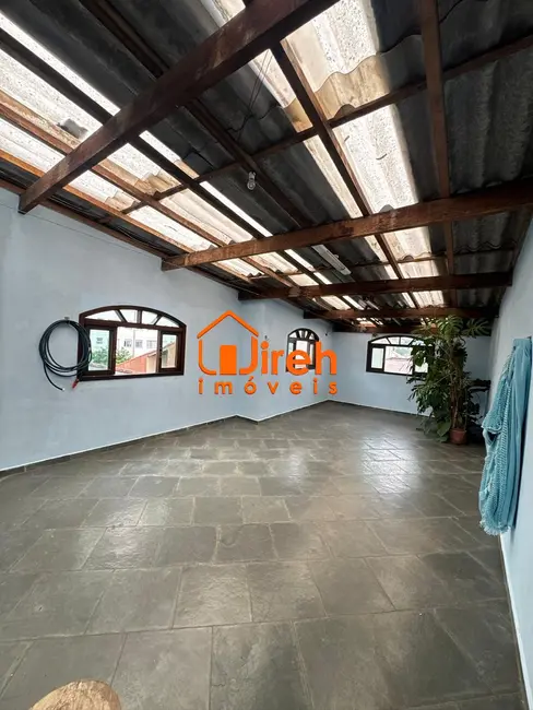 Sobrado com 4 quartos à venda, 300m2 em Vila Nossa Senhora das Vitórias, Maua - SP - imagem 6 Foto 6 de Sobrado com 4 quartos à venda, 300m2 em Vila Nossa Senhora das Vitórias, Maua - SP