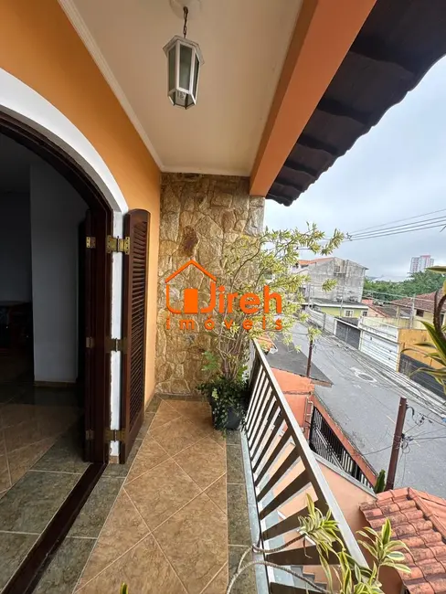 Sobrado com 4 quartos à venda, 300m2 em Vila Nossa Senhora das Vitórias, Maua - SP - imagem 8 Foto 8 de Sobrado com 4 quartos à venda, 300m2 em Vila Nossa Senhora das Vitórias, Maua - SP