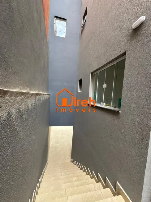 Foto 1 de Sobrado com 3 quartos à venda, 151m2 em Vila Assis Brasil, Maua - SP