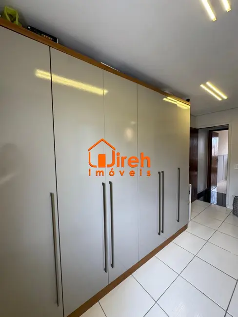 Foto 2 de Sobrado com 2 quartos à venda, 105m2 em Vila Assis Brasil, Maua - SP