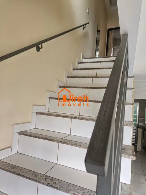 Sobrado com 2 quartos à venda em Vila Nossa Senhora das Vitórias, Maua - SP - imagem 3 Foto 3 de Sobrado com 2 quartos à venda em Vila Nossa Senhora das Vitórias, Maua - SP