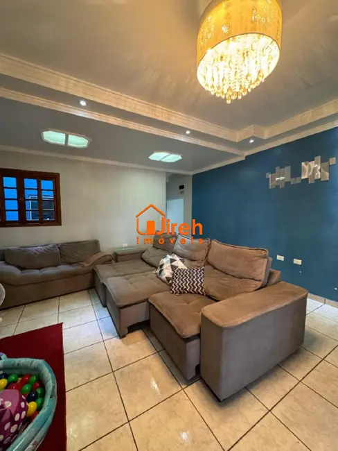 Casa com 3 quartos à venda, 130m2 em Jardim Guapituba, Maua - SP - imagem 3 Foto 3 de Casa com 3 quartos à venda, 130m2 em Jardim Guapituba, Maua - SP