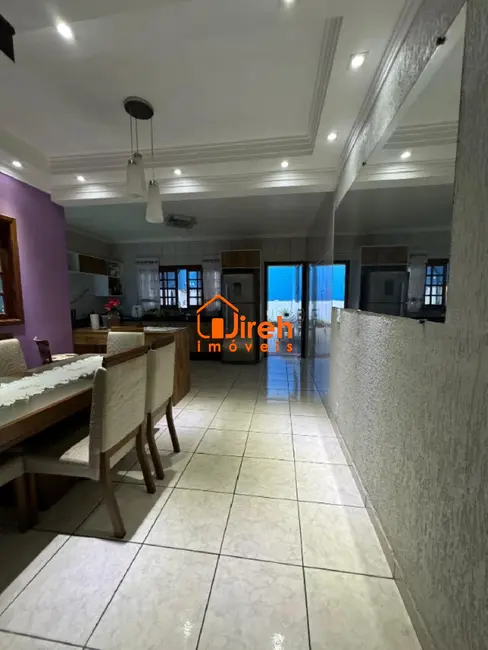 Casa com 3 quartos à venda, 130m2 em Jardim Guapituba, Maua - SP - imagem 8 Foto 8 de Casa com 3 quartos à venda, 130m2 em Jardim Guapituba, Maua - SP