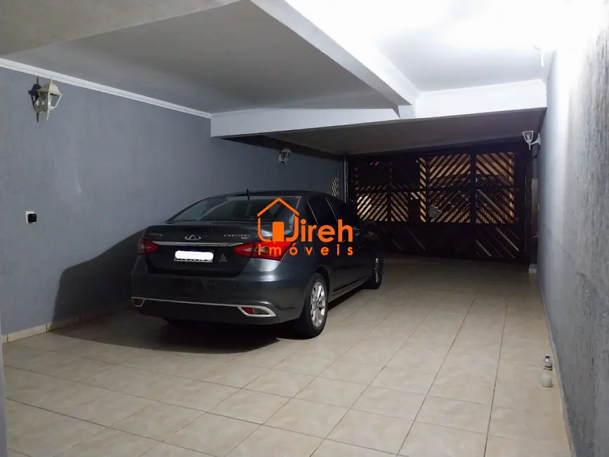 Sobrado com 4 quartos à venda, 324m2 em Jardim Las Vegas, Santo Andre - SP - imagem 2 Foto 2 de Sobrado com 4 quartos à venda, 324m2 em Jardim Las Vegas, Santo Andre - SP