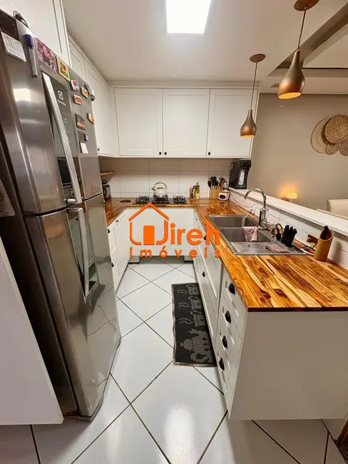 Foto 3 de Apartamento com 3 quartos à venda, 80m2 em Parque São Vicente, Maua - SP