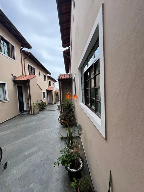 Foto 2 de Sobrado com 2 quartos à venda, 56m2 em Vila Bocaina, Maua - SP