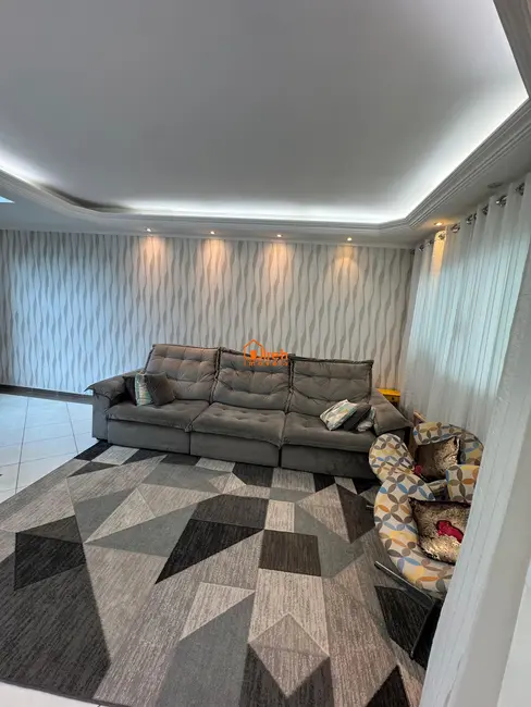 Sobrado com 3 quartos à venda, 164m2 em Jardim Guapituba, Maua - SP - imagem 7 Foto 7 de Sobrado com 3 quartos à venda, 164m2 em Jardim Guapituba, Maua - SP