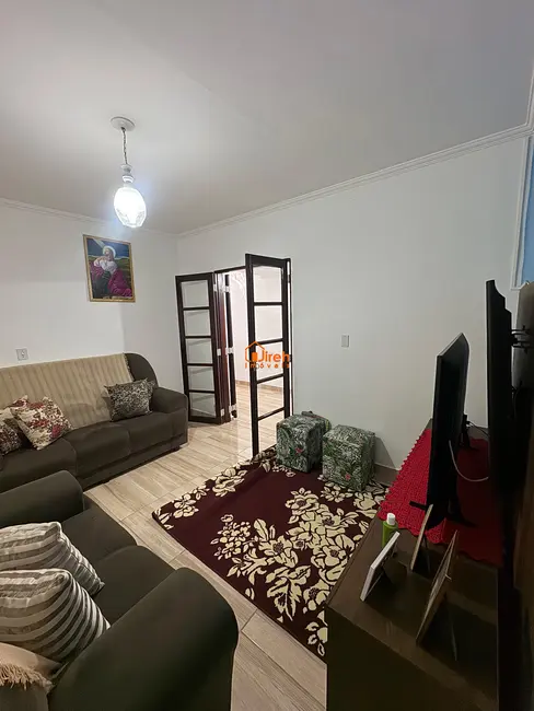 Sobrado com 3 quartos à venda, 121m2 em Jardim São Francisco, Maua - SP - imagem 8 Foto 8 de Sobrado com 3 quartos à venda, 121m2 em Jardim São Francisco, Maua - SP