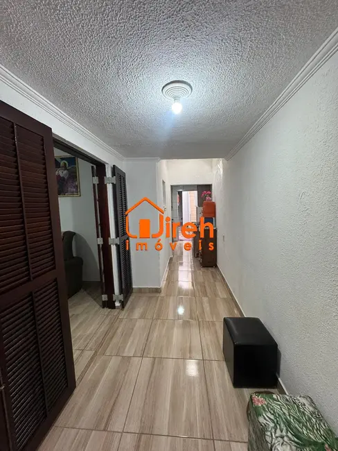 Sobrado com 3 quartos à venda, 121m2 em Jardim São Francisco, Maua - SP - imagem 6 Foto 6 de Sobrado com 3 quartos à venda, 121m2 em Jardim São Francisco, Maua - SP