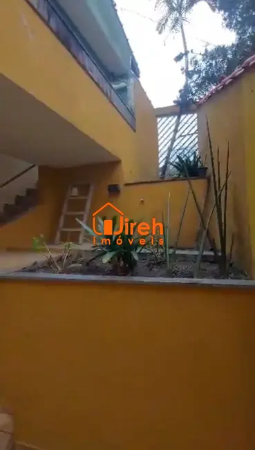Foto 1 de Sobrado com 3 quartos à venda, 263m2 em Maua - SP