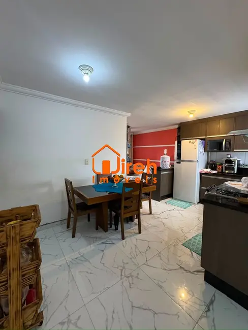 Foto 2 de Apartamento com 3 quartos à venda, 65m2 em Parque São Vicente, Maua - SP