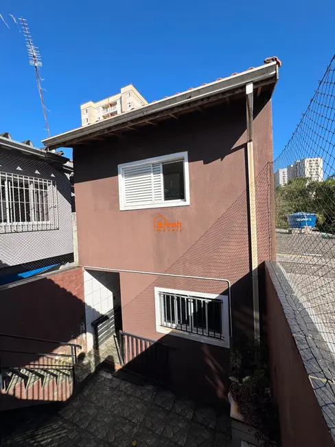 Sobrado com 3 quartos à venda, 157m2 em Vila Nossa Senhora das Vitórias, Maua - SP - imagem 2 Foto 2 de Sobrado com 3 quartos à venda, 157m2 em Vila Nossa Senhora das Vitórias, Maua - SP