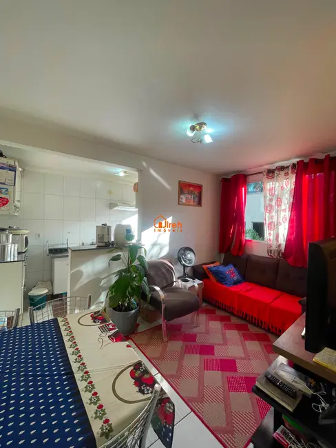 Foto 2 de Apartamento com 2 quartos à venda, 45m2 em Parque São Vicente, Maua - SP