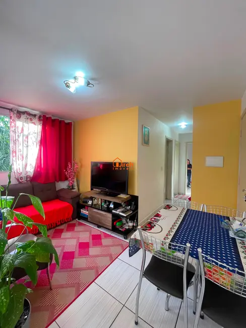 Foto 3 de Apartamento com 2 quartos à venda, 45m2 em Parque São Vicente, Maua - SP