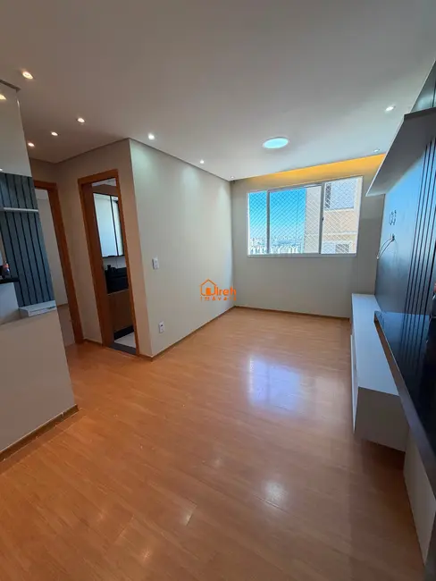 Foto 2 de Apartamento com 2 quartos à venda, 44m2 em Parque São Vicente, Maua - SP