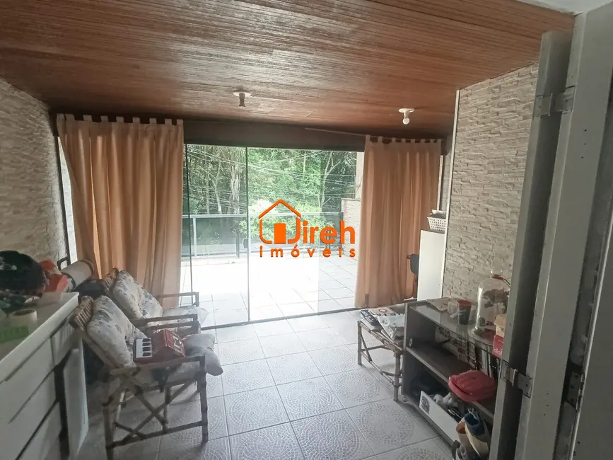 Sobrado com 3 quartos à venda, 185m2 em Jardim Guapituba, Maua - SP - imagem 2 Foto 2 de Sobrado com 3 quartos à venda, 185m2 em Jardim Guapituba, Maua - SP