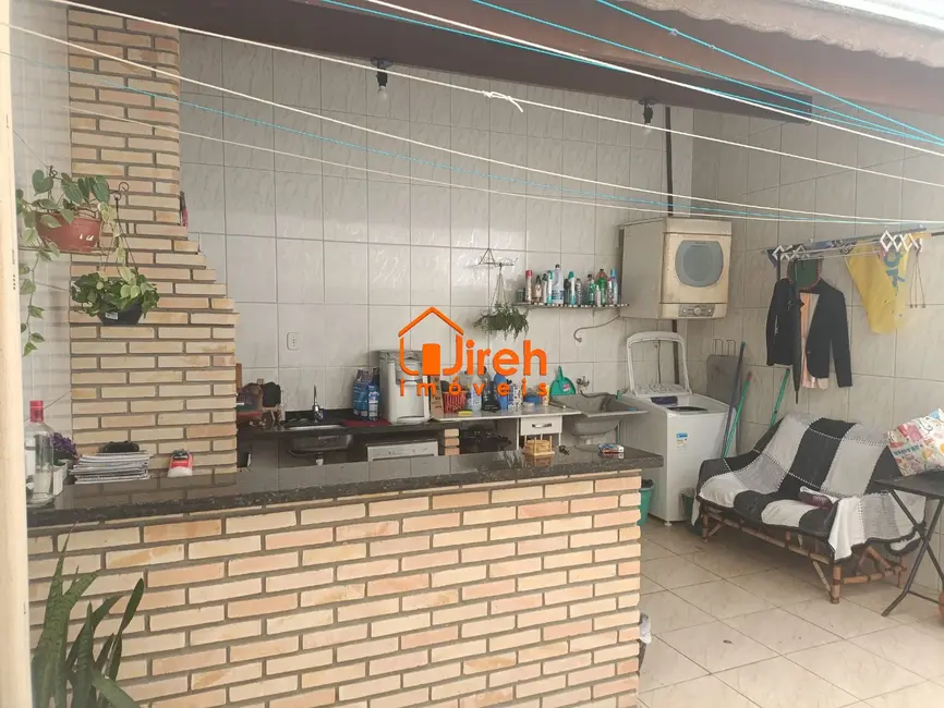 Sobrado com 3 quartos à venda, 185m2 em Jardim Guapituba, Maua - SP - imagem 3 Foto 3 de Sobrado com 3 quartos à venda, 185m2 em Jardim Guapituba, Maua - SP