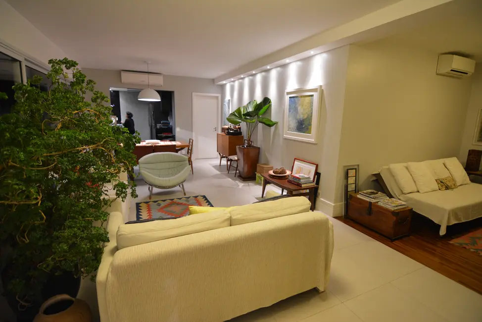 Foto 2 de Apartamento com 4 quartos à venda, 196m2 em Barueri - SP