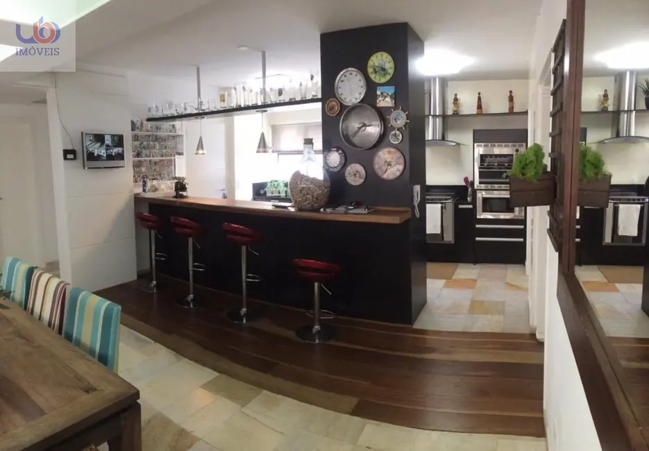 Foto 1 de Apartamento com 4 quartos à venda, 220m2 em Centro, Balneario Camboriu - SC