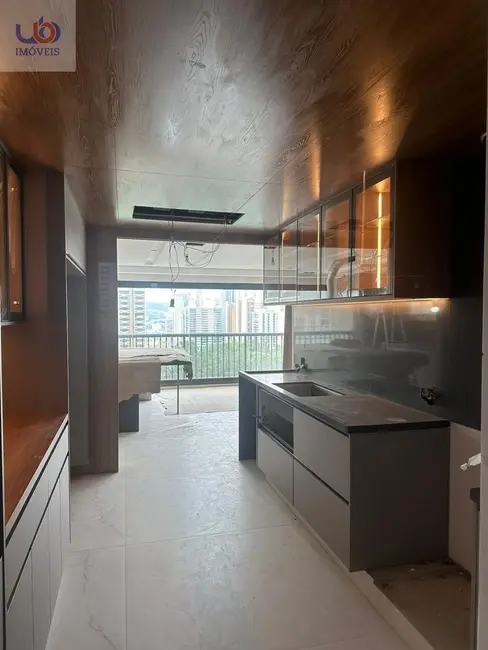 Foto 1 de Apartamento com 4 quartos para alugar, 360m2 em Barueri - SP