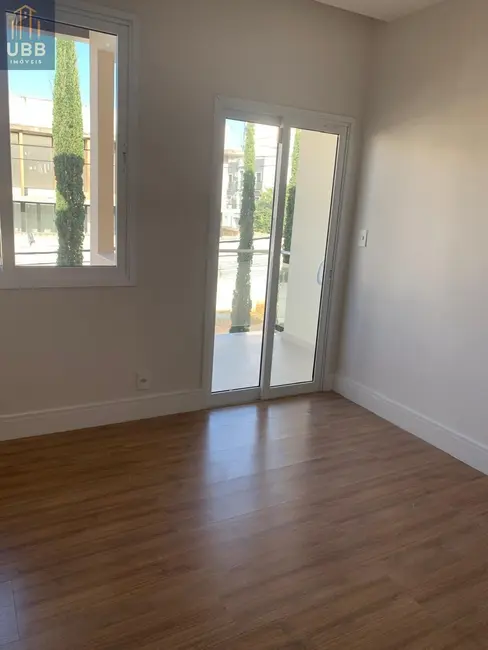 Casa com 3 quartos à venda, 284m2 em Jardim Amália, Volta Redonda - RJ - imagem 9 Foto 9 de Casa com 3 quartos à venda, 284m2 em Jardim Amália, Volta Redonda - RJ