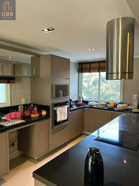 Apartamento com 3 quartos à venda, 200m2 em Tamboré, Barueri - SP - imagem 5 Foto 5 de Apartamento com 3 quartos à venda, 200m2 em Tamboré, Barueri - SP