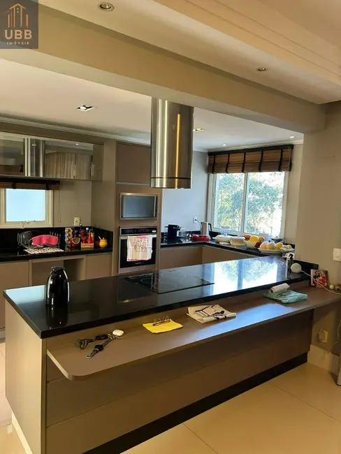 Apartamento com 3 quartos à venda, 200m2 em Tamboré, Barueri - SP - imagem 9 Foto 9 de Apartamento com 3 quartos à venda, 200m2 em Tamboré, Barueri - SP