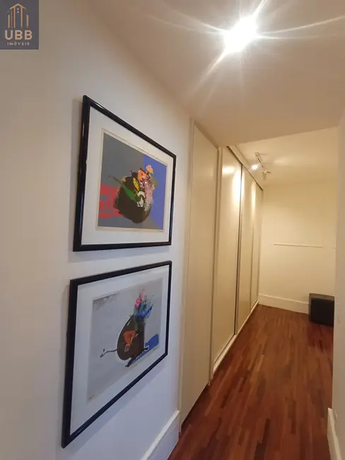 Apartamento com 3 quartos para alugar, 198m2 em Barueri - SP - imagem 1 Foto 1 de Apartamento com 3 quartos para alugar, 198m2 em Barueri - SP