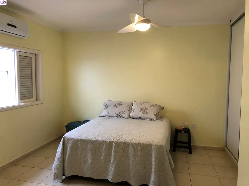 Casa com 4 quartos à venda, 352m2 em Vila Alpes Suíços, Indaiatuba - SP - imagem 6 Foto 6 de Casa com 4 quartos à venda, 352m2 em Vila Alpes Suíços, Indaiatuba - SP