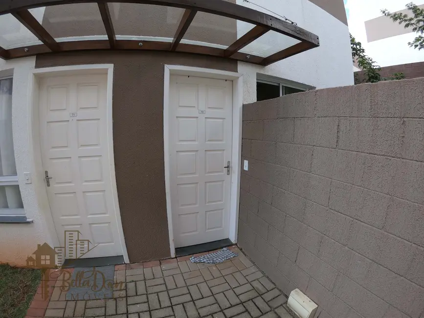 Foto 3 de Casa de Condomínio com 2 quartos para alugar, 49m2 em Água Espraiada (Caucaia do Alto), Cotia - SP