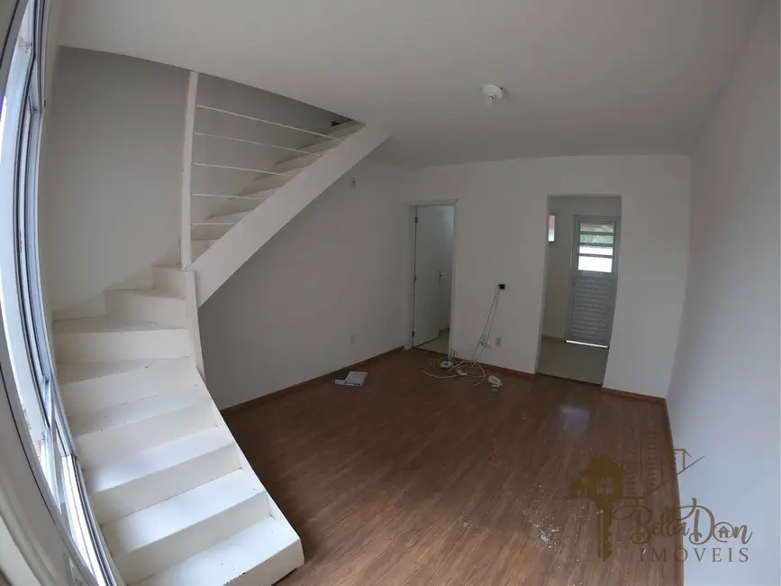 Foto 4 de Casa de Condomínio com 2 quartos à venda, 49m2 em Água Espraiada (Caucaia do Alto), Cotia - SP