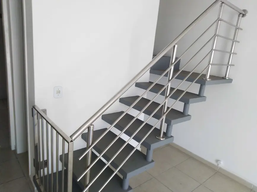 Foto 8 de Casa de Condomínio com 2 quartos à venda, 70m2 em Vila Monte Serrat, Cotia - SP