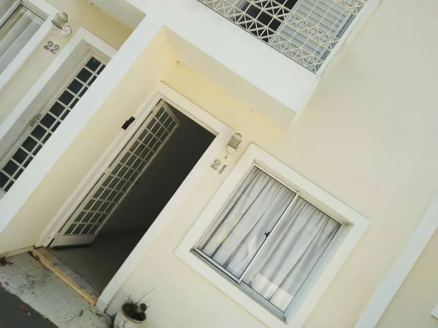 Foto 5 de Casa de Condomínio com 2 quartos à venda, 70m2 em Vila Monte Serrat, Cotia - SP