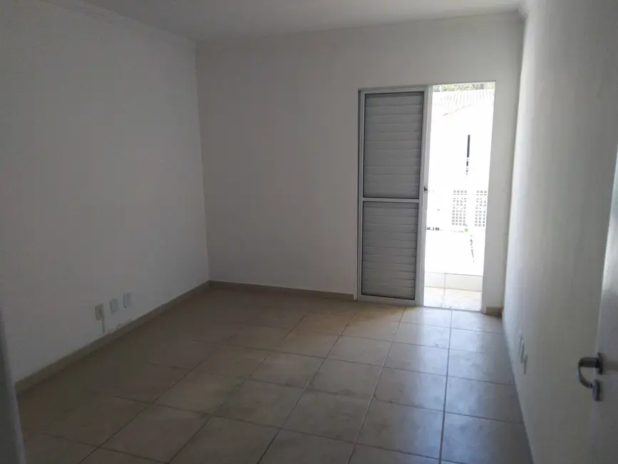 Foto 17 de Casa de Condomínio com 2 quartos à venda, 70m2 em Vila Monte Serrat, Cotia - SP