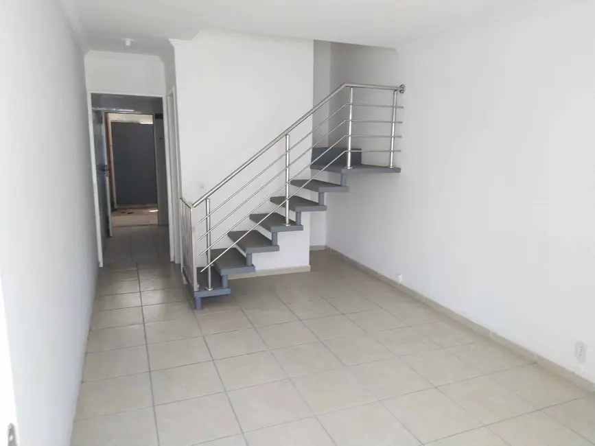 Foto 7 de Casa de Condomínio com 2 quartos à venda, 70m2 em Vila Monte Serrat, Cotia - SP