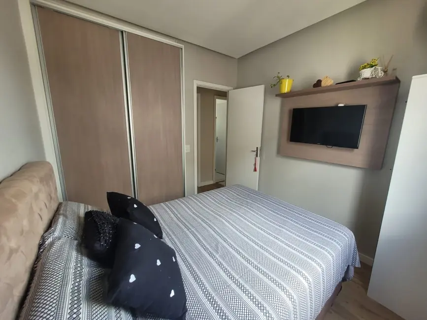 Foto 5 de Casa de Condomínio com 2 quartos à venda, 49m2 em Água Espraiada (Caucaia do Alto), Cotia - SP