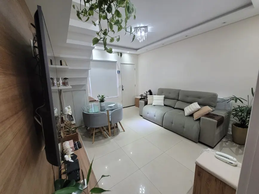 Foto 19 de Casa de Condomínio com 2 quartos à venda, 49m2 em Água Espraiada (Caucaia do Alto), Cotia - SP