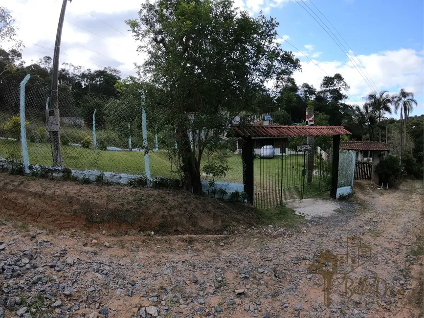 Foto 2 de Chácara com 2 quartos à venda e para alugar, 210m2 em Ibiuna - SP