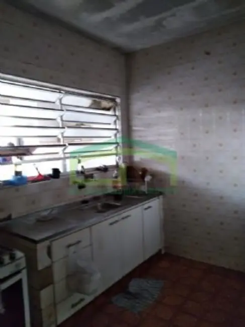 Armazém / Galpão à venda, 350m2 em Baronesa, Osasco - SP - imagem 4 Foto 4 de Armazém / Galpão à venda, 350m2 em Baronesa, Osasco - SP