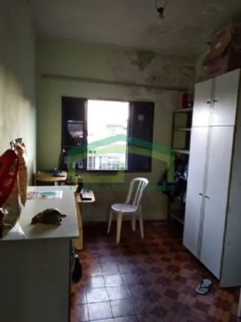 Armazém / Galpão à venda, 350m2 em Baronesa, Osasco - SP - imagem 5 Foto 5 de Armazém / Galpão à venda, 350m2 em Baronesa, Osasco - SP