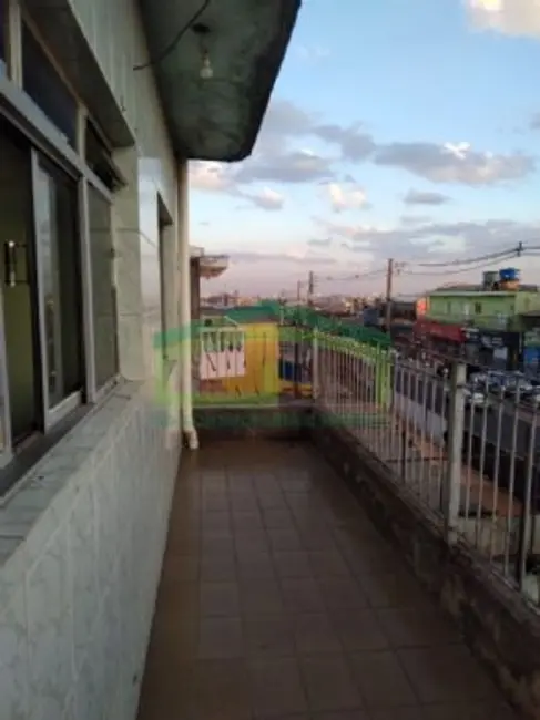 Armazém / Galpão à venda, 350m2 em Baronesa, Osasco - SP - imagem 8 Foto 8 de Armazém / Galpão à venda, 350m2 em Baronesa, Osasco - SP