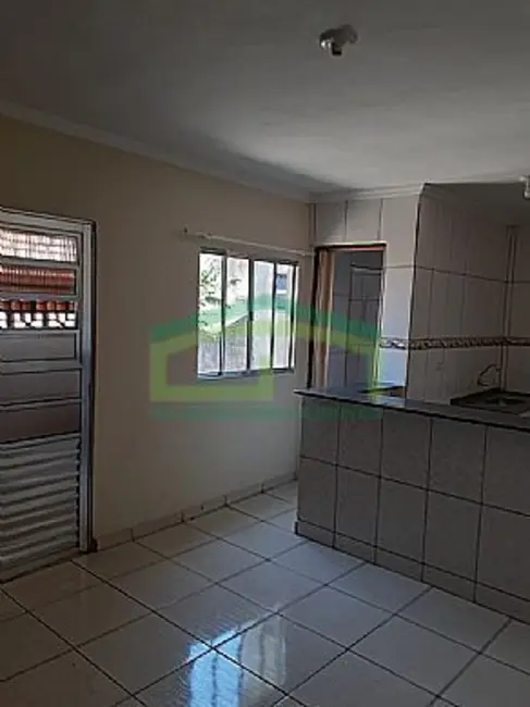 Foto 2 de Casa com 4 quartos à venda, 150m2 em Baronesa, Osasco - SP