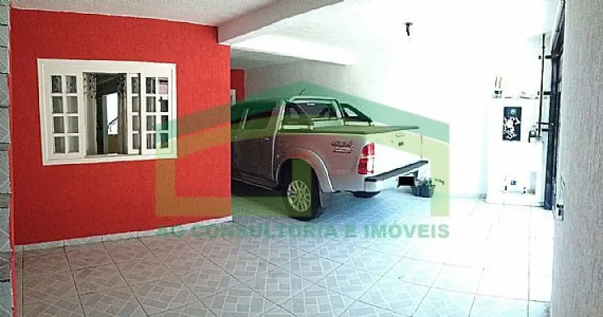 Sobrado com 4 quartos à venda, 200m2 em Jardim Elvira, Osasco - SP - imagem 9 Foto 9 de Sobrado com 4 quartos à venda, 200m2 em Jardim Elvira, Osasco - SP