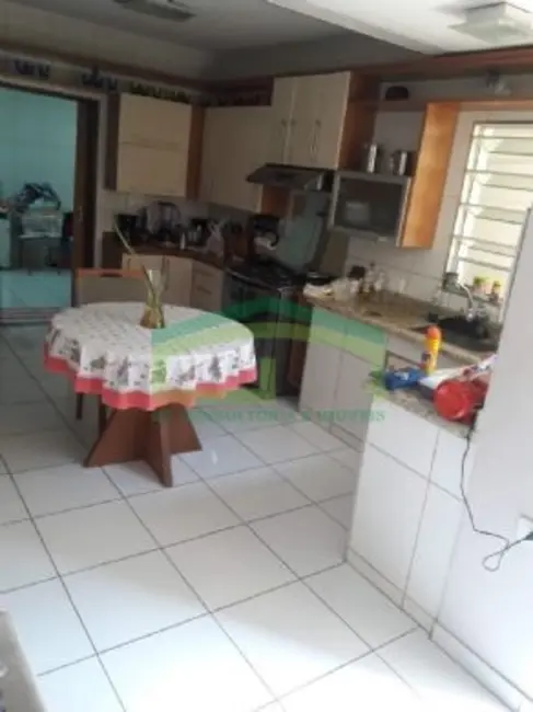 Foto 5 de Sobrado com 3 quartos à venda, 200m2 em Aliança, Osasco - SP