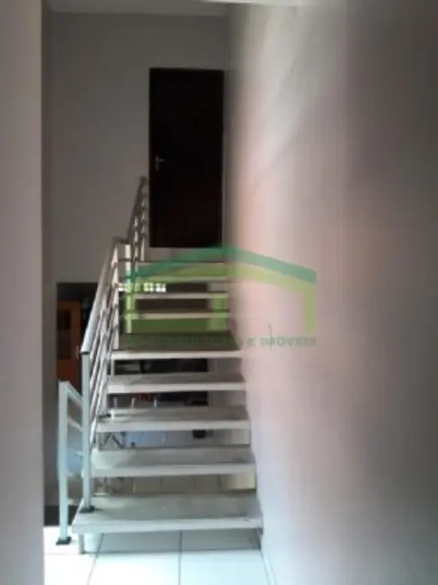 Foto 3 de Sobrado com 3 quartos à venda, 200m2 em Aliança, Osasco - SP