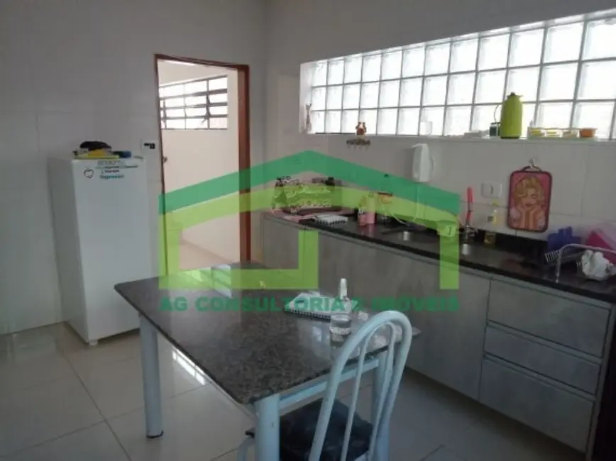 Sobrado com 6 quartos à venda, 450m2 em Baronesa, Osasco - SP - imagem 3 Foto 3 de Sobrado com 6 quartos à venda, 450m2 em Baronesa, Osasco - SP