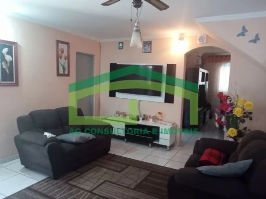 Sobrado com 4 quartos à venda, 300m2 em Helena Maria, Osasco - SP - imagem 6 Foto 6 de Sobrado com 4 quartos à venda, 300m2 em Helena Maria, Osasco - SP