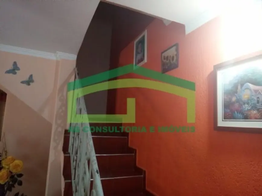 Sobrado com 4 quartos à venda, 300m2 em Helena Maria, Osasco - SP - imagem 7 Foto 7 de Sobrado com 4 quartos à venda, 300m2 em Helena Maria, Osasco - SP