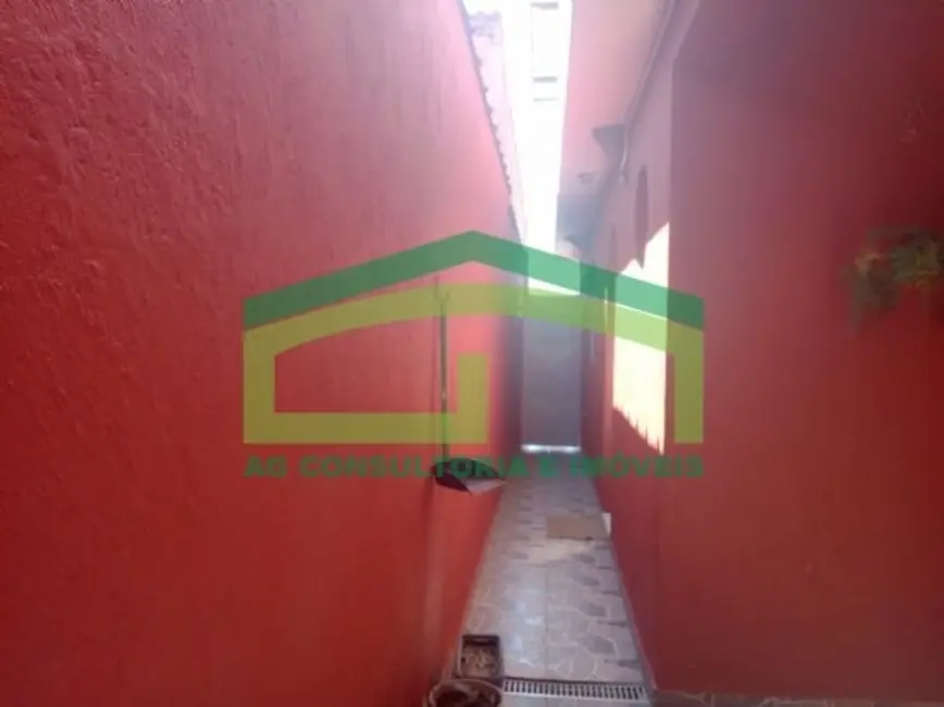 Sobrado com 4 quartos à venda, 300m2 em Helena Maria, Osasco - SP - imagem 4 Foto 4 de Sobrado com 4 quartos à venda, 300m2 em Helena Maria, Osasco - SP