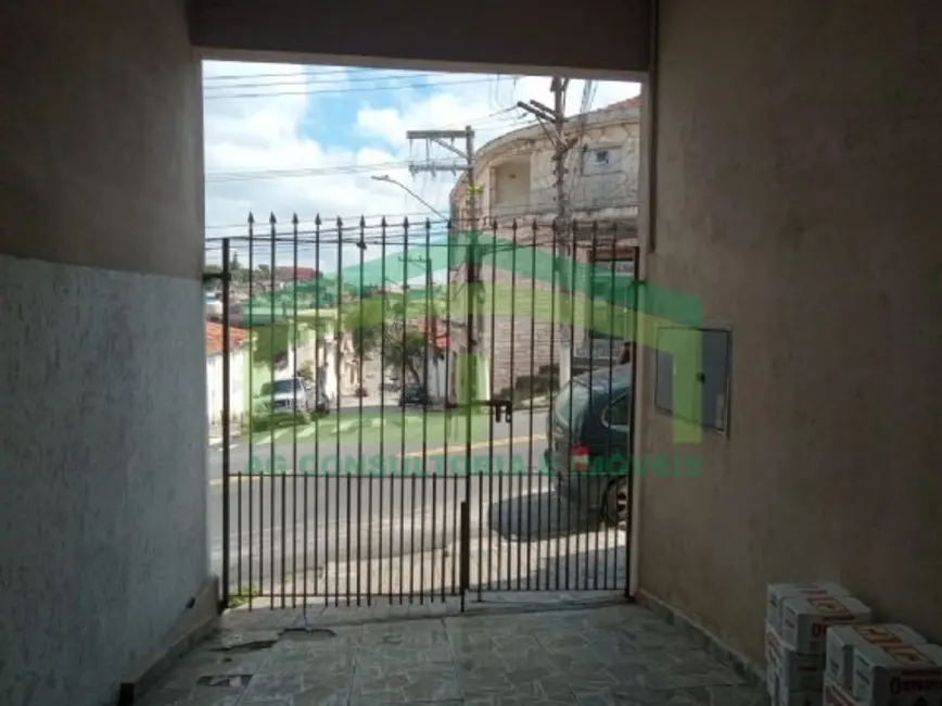 Sobrado com 5 quartos à venda, 213m2 em Jardim Roberto, Osasco - SP - imagem 5 Foto 5 de Sobrado com 5 quartos à venda, 213m2 em Jardim Roberto, Osasco - SP